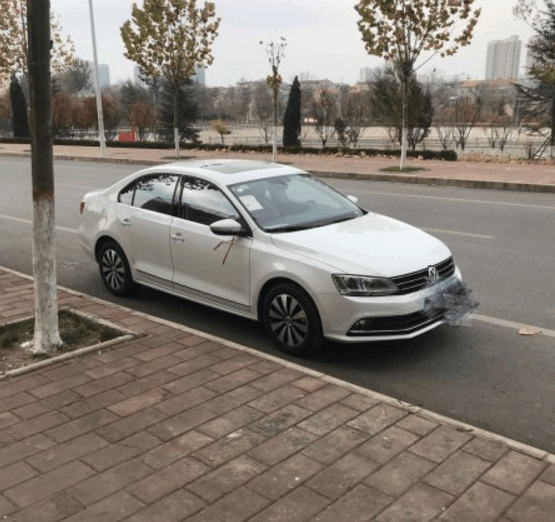 大众速腾和大众宝来哪个比较好? 看看车主是怎