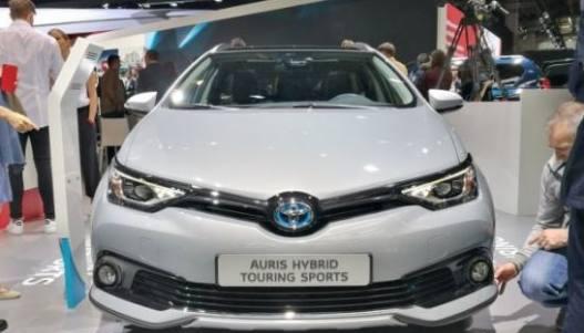 国产再添一劲敌! 7座版卡罗拉配全景天窗仅12万, 国产该怎么办?