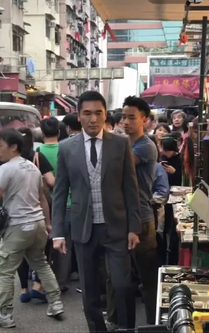 11年后的费云帆和汪紫菱终于不像父女，但张嘉倪这发际线好可怕