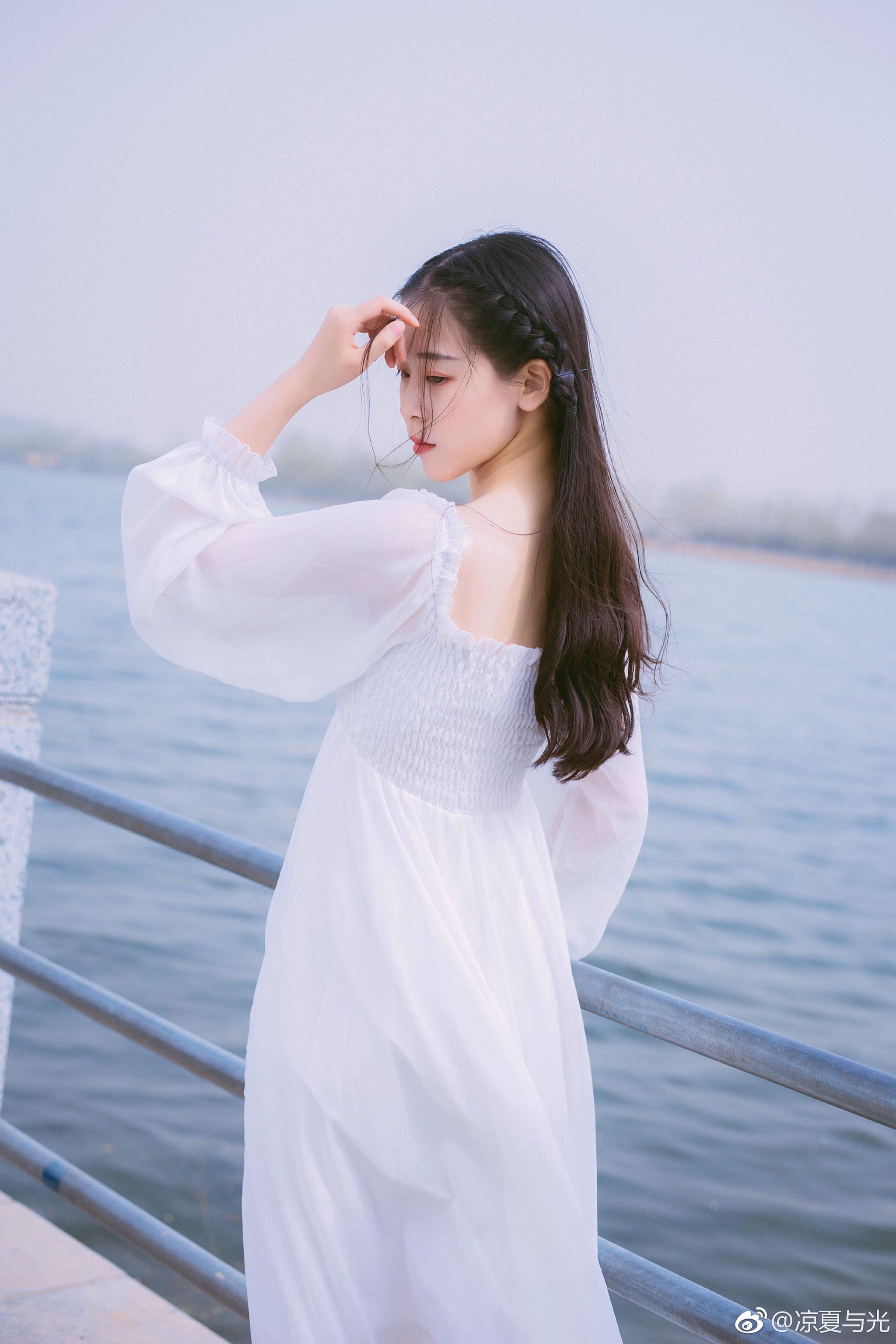 小女子不才,没能一巴掌拍死公子的心上人!