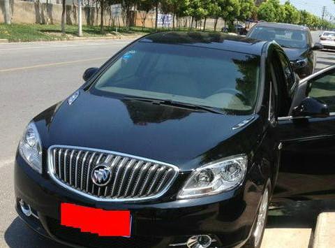 小伙放弃卡罗拉花9万提这款车，媳妇见后都沸腾，朗逸着急