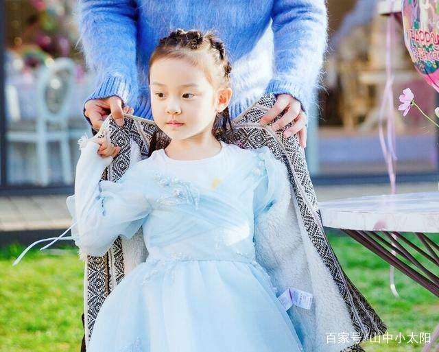 奥莉图片长大后