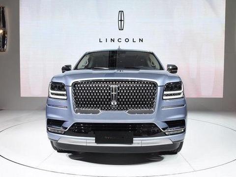 被称为黑马中的黑马，车身比揽胜大一圈，豪华感十足，名字很霸气