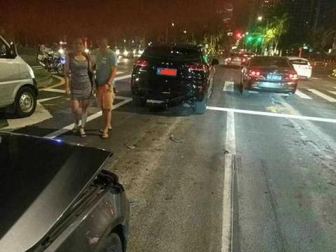 魏派VV7马路上遭宝马5系车