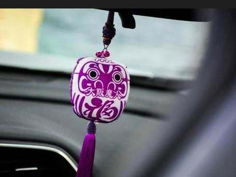 表哥刚想买起亚K2，知道我提了这车，果断改变了想法！！