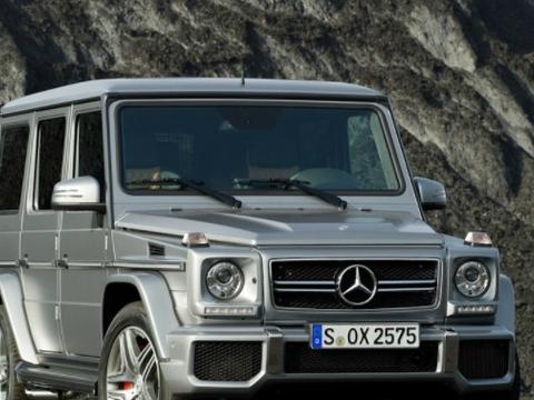 神仙姐姐刘亦菲的4辆车，图2是最中意的，最后1辆竟能防弹