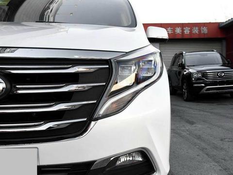 买埃尔法钱不够就买它，车长5米四缸榨201马力