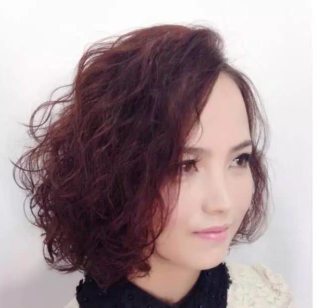 精选"螺丝烫"发型25款,洋气,可爱,最时尚