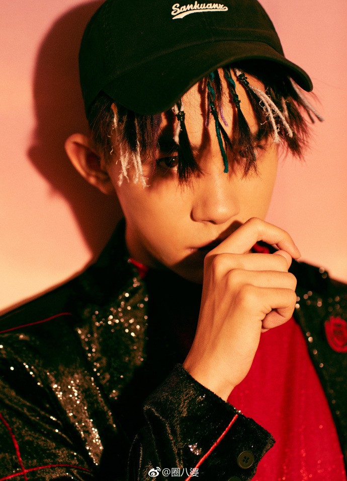 易烊千玺主打新歌《灾》上线，带来一次惊艳的尝试!网友:我要听