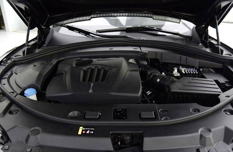 5万是选1千公里的18年VV7还是15年合资车马自达CX5