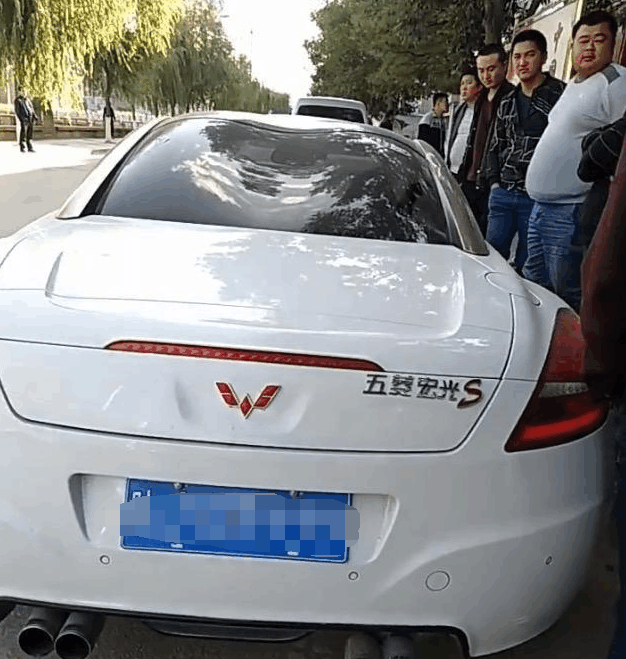 五菱宏光又出新车了, 价格便宜, 惊不惊喜, 意不意外!