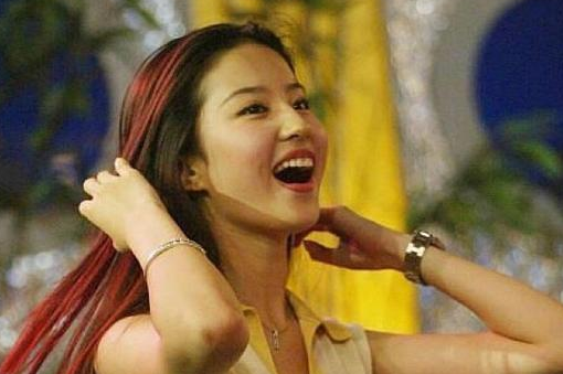 盘点刚出道女明星造型,董洁真美,杨幂整了,热巴