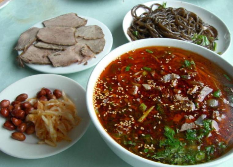 为什么兰州人只在早上和中午吃牛肉面，到底有什么讲究？