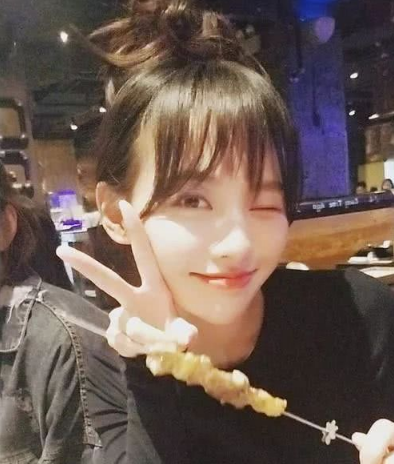 11年后的费云帆和汪紫菱终于不像父女，但张嘉倪这发际线好可怕