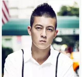 子弹头发型最帅的男明星图片大全
