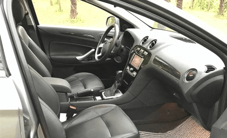 仅售4万7! 车长4米8, 小伙二话不说全款提车, 掉头开走