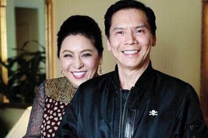 向华强有钱有势长得也不差,为何会对又胖又凶的向太死心塌地30年