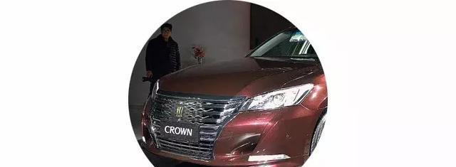 新款皇冠26.48万起售! 取消2.5L发动机, 2.0T四缸皇冠你会买吗?