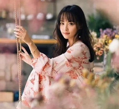 11年后的费云帆和汪紫菱终于不像父女，但张嘉倪这发际线好可怕
