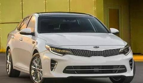 它是B级合资车中的颜兽，外形如同小超跑，2，0T动力有档次