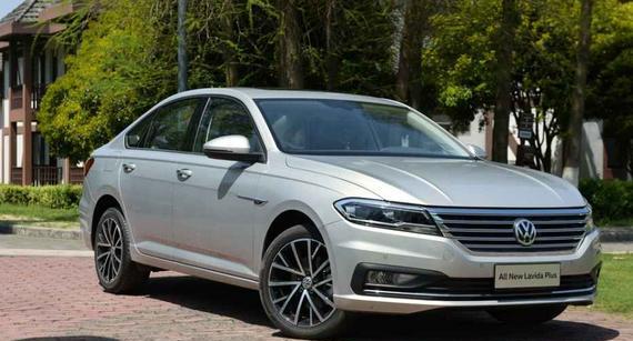 首批朗逸Plus到店就绪，销售小哥：社会社会，看着不输迈腾