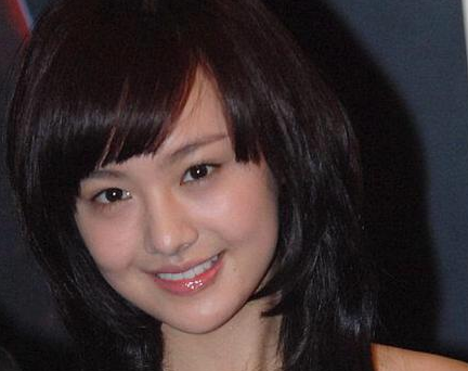 盘点刚出道女明星造型,董洁真美,杨幂整了,热巴