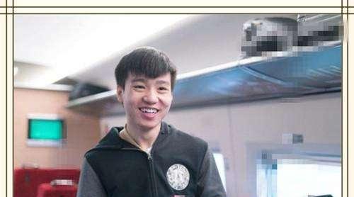 RNG队员被演员弄得苦不堪言 Letme选择开口教育反秀一波