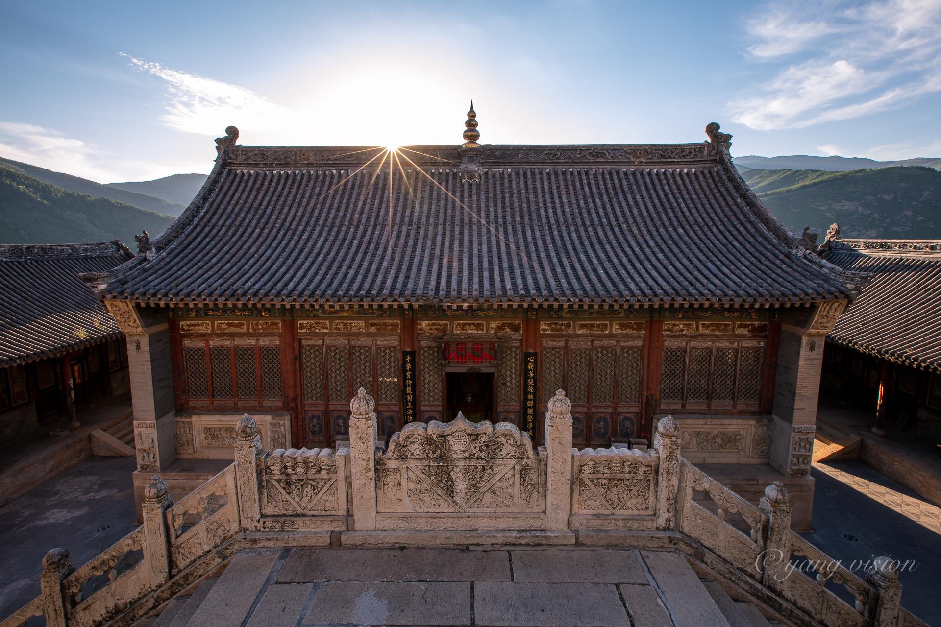 五台山南山寺，初相见