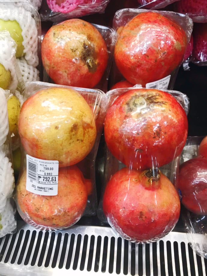 日本人吃自助餐时狂吃水果,一开始不理解,逛完