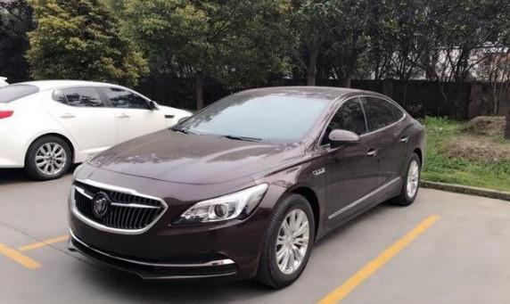 性价比之王! 舒适又安静, 内饰美翻天, 风度与速度兼备