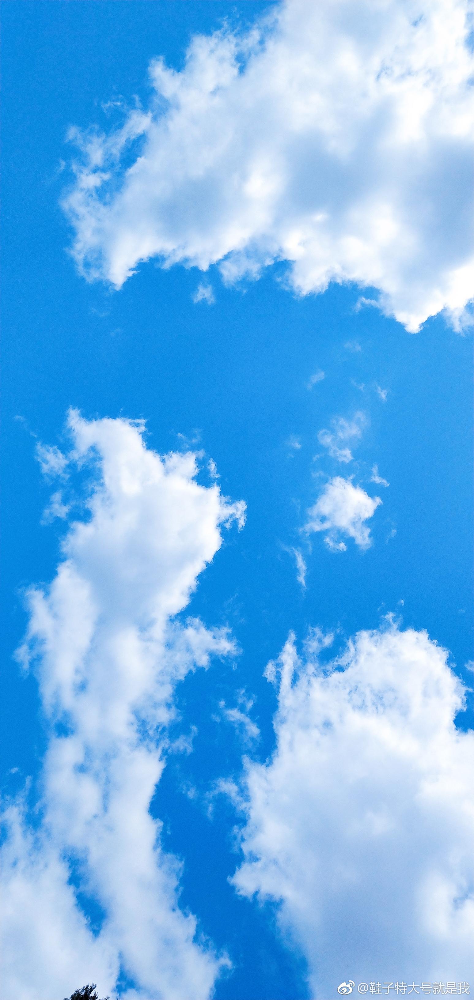 一起来欣赏家乡的蓝天白云吧