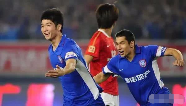 截止目前,中超联赛的单场上座最高人数是多少