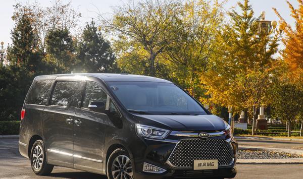 接地气的国产高端MPV, 仅售25万元, 你会买吗?