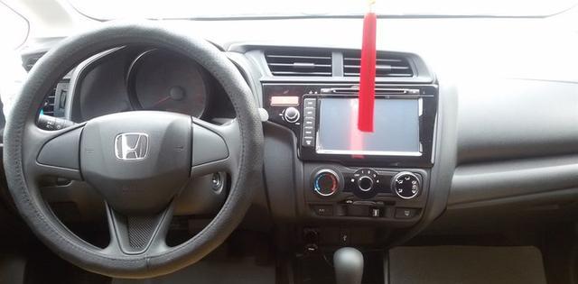 这个飞度车主太牛了！嫌噪音大，自己动手做隔音升级