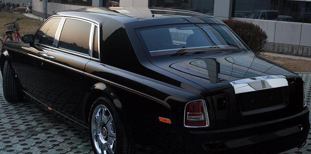 赔到吐血！看见这辆车一定远离！前脸轻微碰撞维修费就245万！