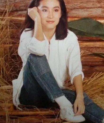 林青霞、朱茵、王祖贤穿的牛仔裤,反应90年代