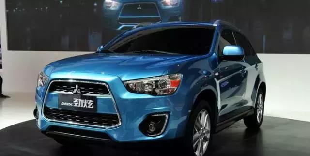 蓝少解说: 中高配车型还搭载了三菱的S-AWC超级全轮控制系统