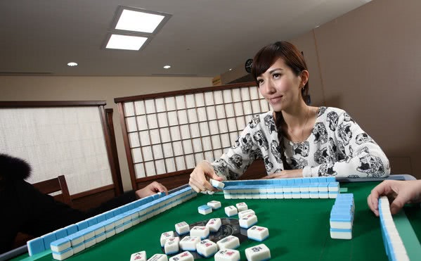 打麻将秘籍:打麻将稳赢不输的三个简单技巧