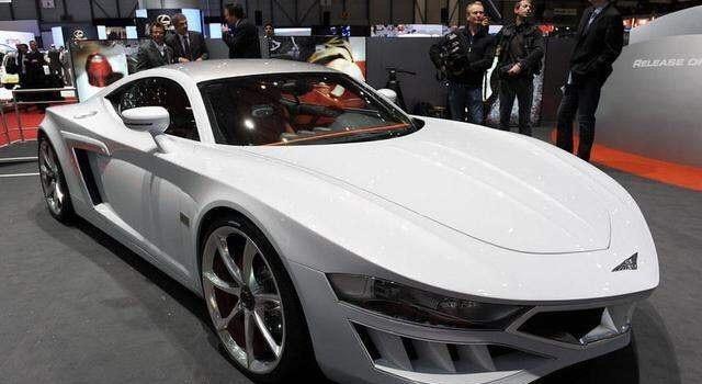 由奥迪R8改装的一辆“大白鲨”该改装厂曾专门为皇室造车