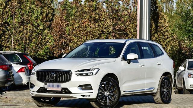 新一代沃尔沃XC60上市，性价比高，预售38万起，外观完胜奥迪Q3