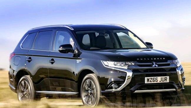 三菱全新越野王终于来了, 油耗4L仅22万, 发动机30年开不坏!