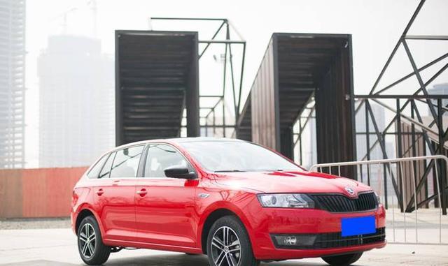 一辆性价比不错的两厢家轿, 昕动高清大片奉上