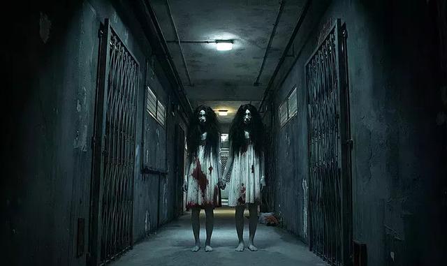 胆小不要看，恶男事件全程高能:一学生捡钱害死全班!