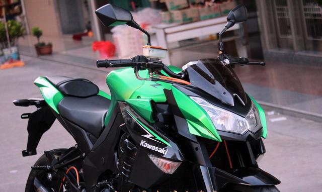 川崎大作——2012款 川崎 重型街车 Kawasaki Z1000