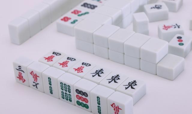 打麻将技巧3+1，三大绝技加一小技巧，让你稳赢不输