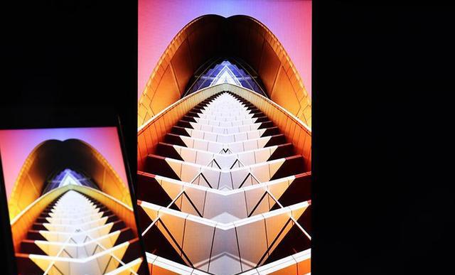 如何在电视大屏上吃鸡?乐播投屏助你速杀伏地