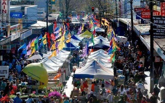 很多越南女人喜欢来中国做生意,就在云南河口