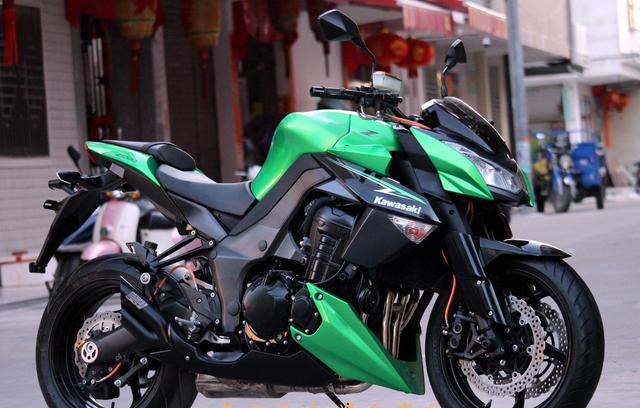 川崎大作——2012款 川崎 重型街车 Kawasaki Z1000