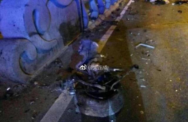 大连东联路惨烈车祸:奔驰撞桥墩4人死 系无证