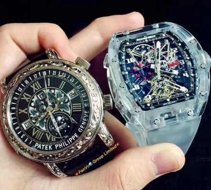 王思聪戴2千万奢侈透明手表, 钛合金狗眼已闪瞎!